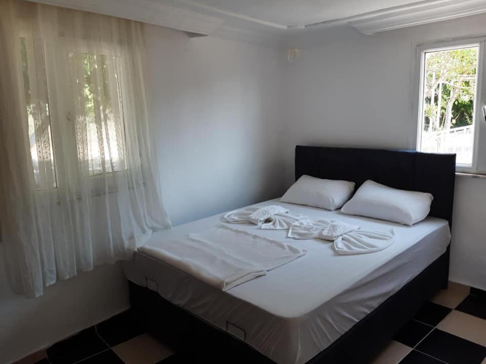 Selina Hotel กุเซลชามิล ภายนอก รูปภาพ