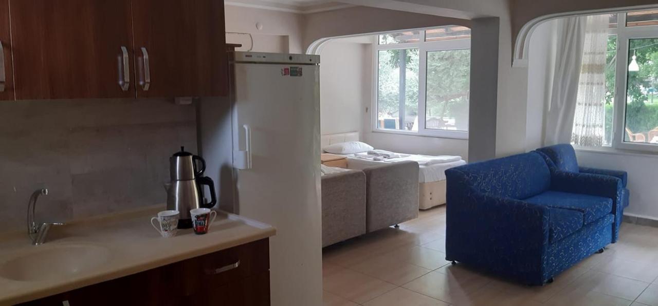 Selina Hotel กุเซลชามิล ภายนอก รูปภาพ