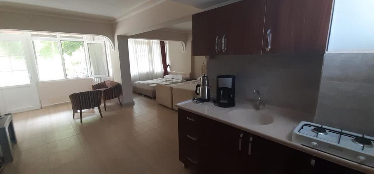 Selina Hotel กุเซลชามิล ภายนอก รูปภาพ